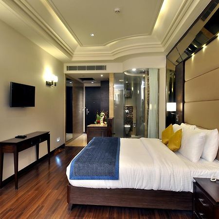 The Cove Hotel Panchkula Εξωτερικό φωτογραφία