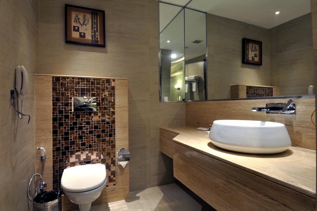 The Cove Hotel Panchkula Δωμάτιο φωτογραφία