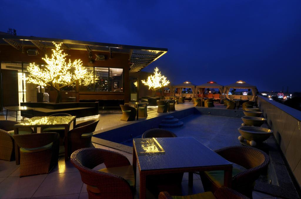 The Cove Hotel Panchkula Εξωτερικό φωτογραφία