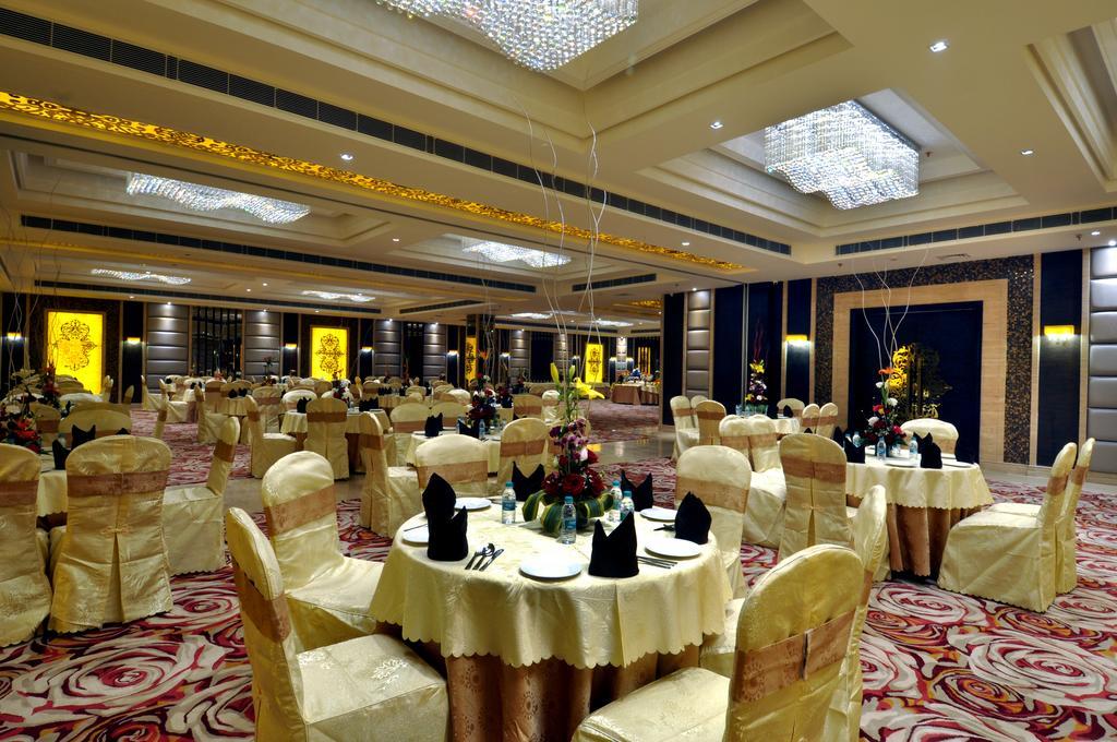 The Cove Hotel Panchkula Εξωτερικό φωτογραφία